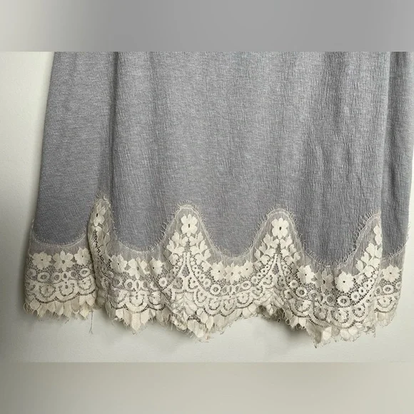 Umgee Women's Keyhole Tank - Picture 3 of 10